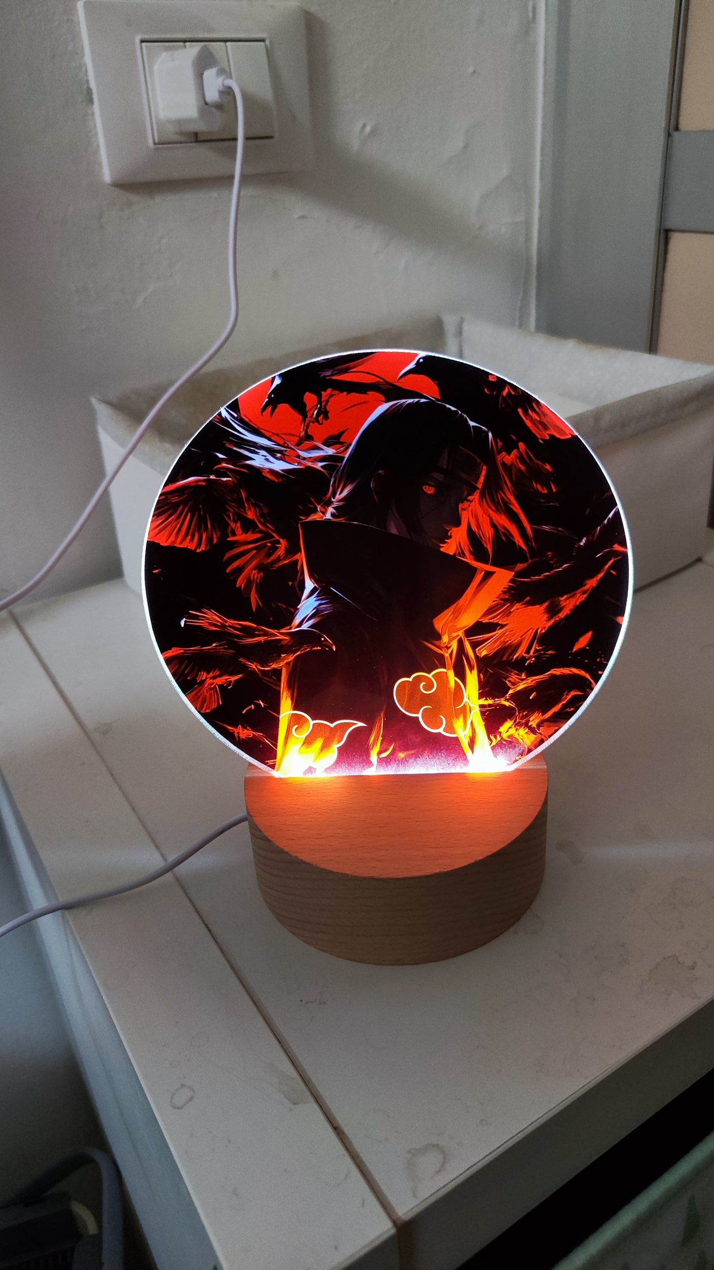 Lampada Itachi Uchiha – L’Occhio del Corvo